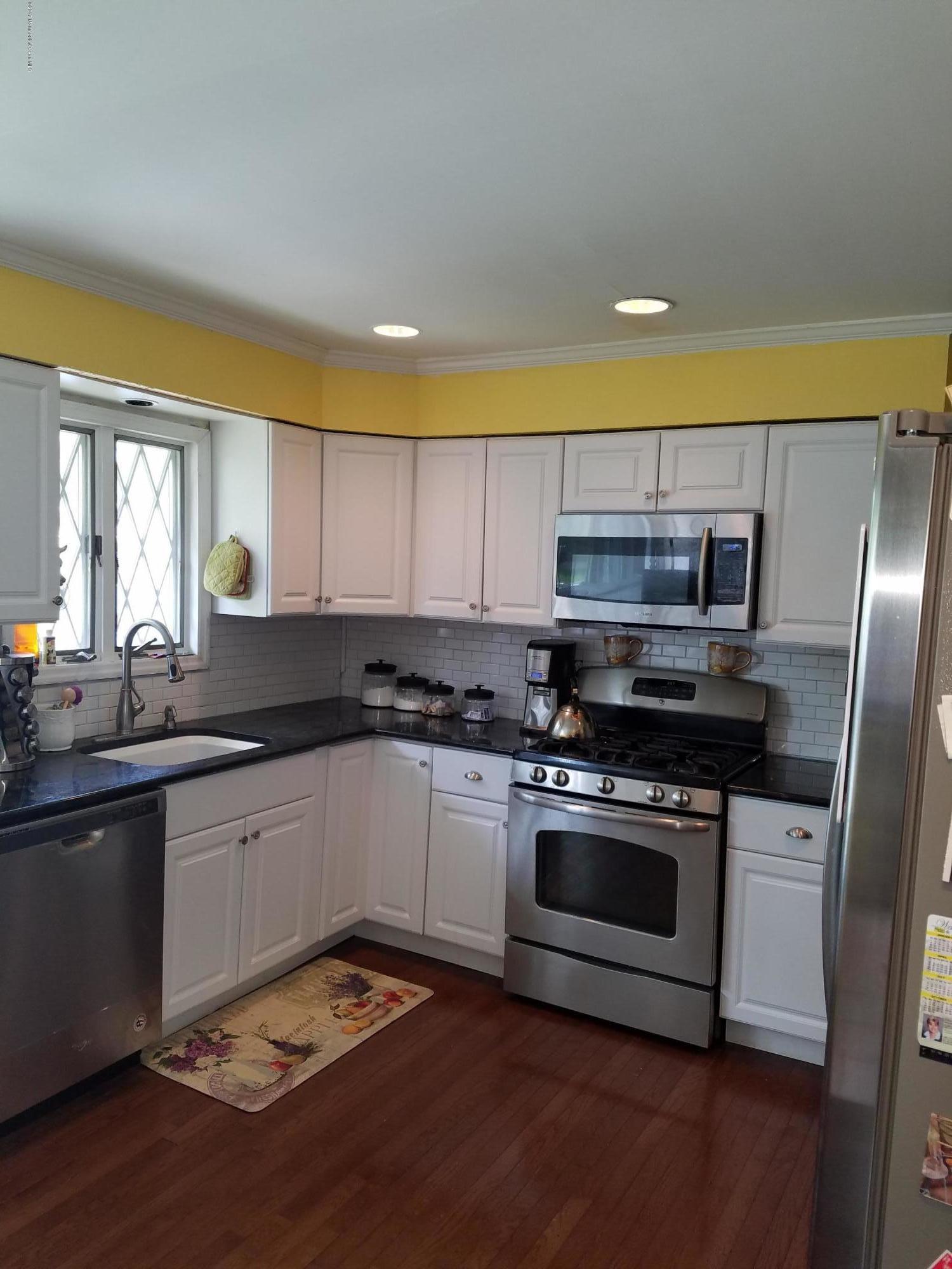 188 Princeton Road Parlin, NJ 08859 - Photo 2 of 7 KITCHEN