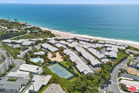 $2,595,000 | 6795 Las Olas Way, Malibu, CA 90265