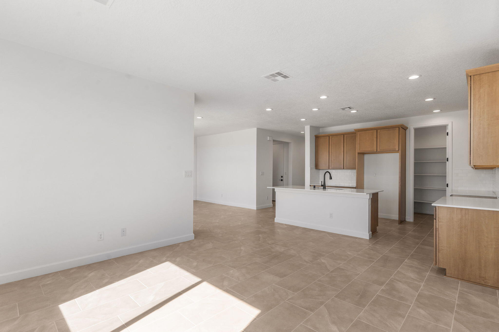 3141 Wolf Tail Loop Northeast Rio Rancho, NM 87144 - Photo 12 of 39 Gallery Image 12
