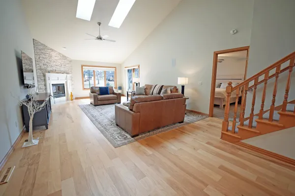 $419,900 | 1064 Coronado Court, Hobart, WI 54155