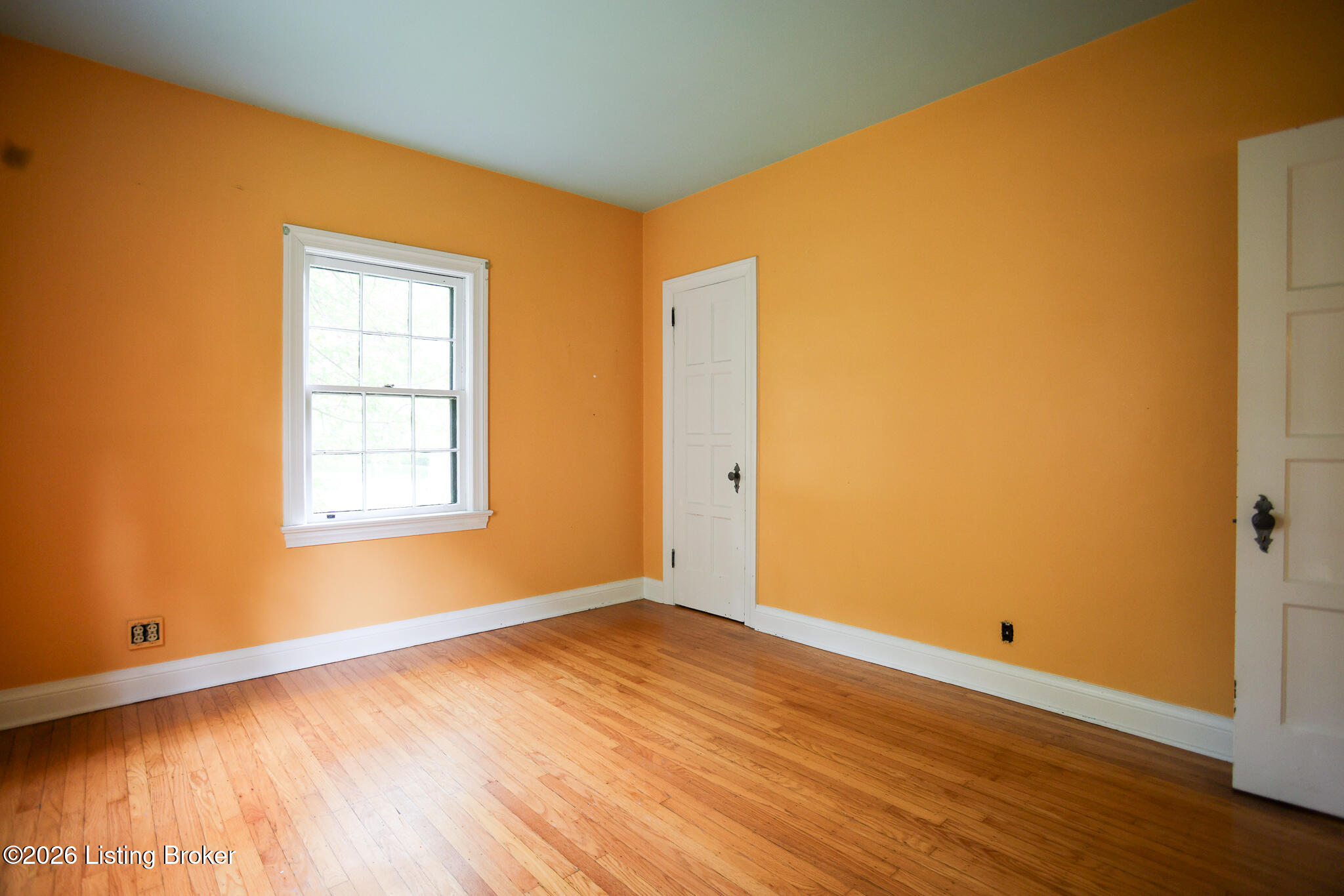 513 Emery Road Louisville, KY 40206 - Photo 33 of 50 This room is in the front of the home