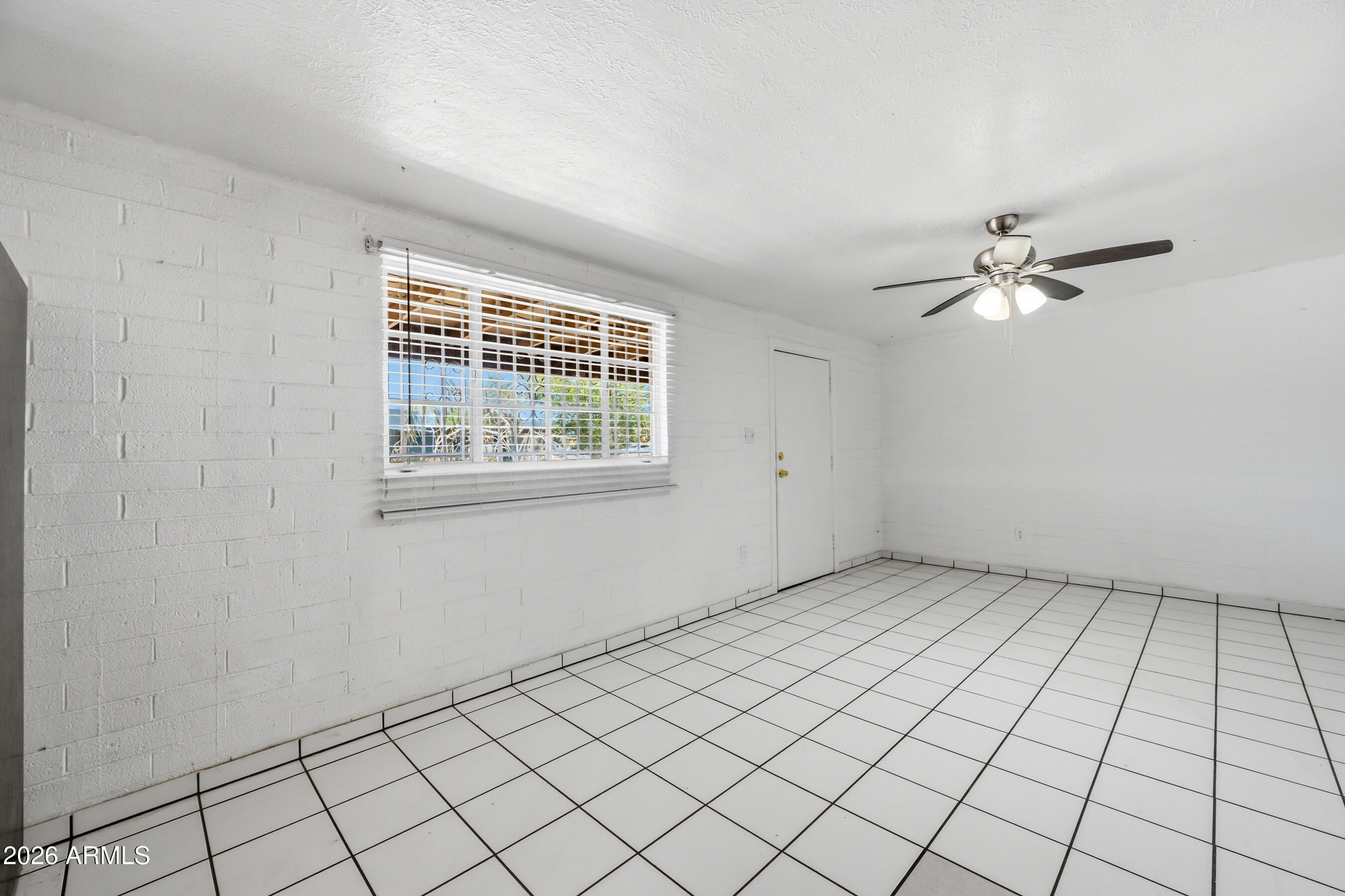 3905 West Almeria Road, Unit 2 Phoenix, AZ 85009 - Photo 4 of 19