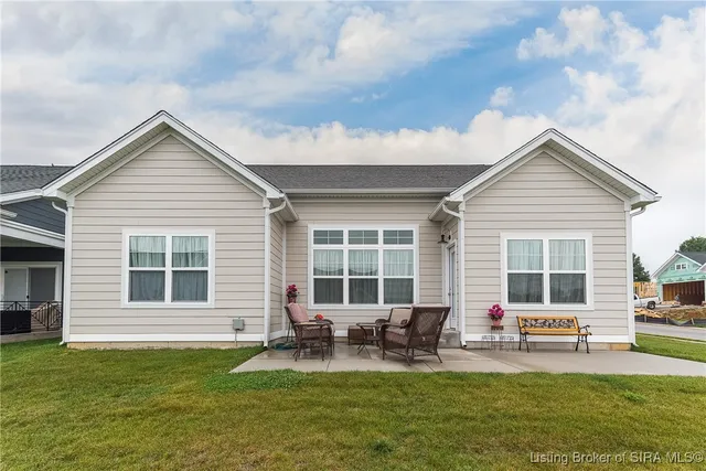 $319,999 | 4834 Ashbury Drive, New Albany, IN 47150
