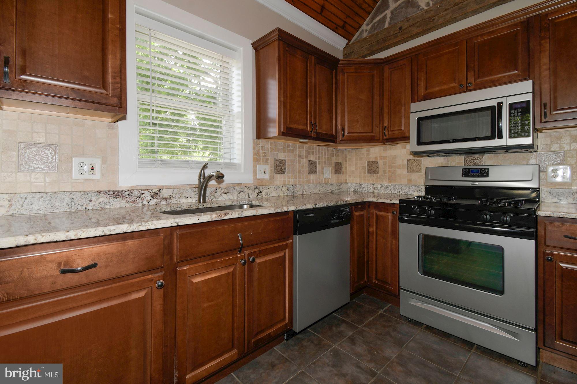 212 East Glebe Road Alexandria, VA 22305 - Photo 14 of 41