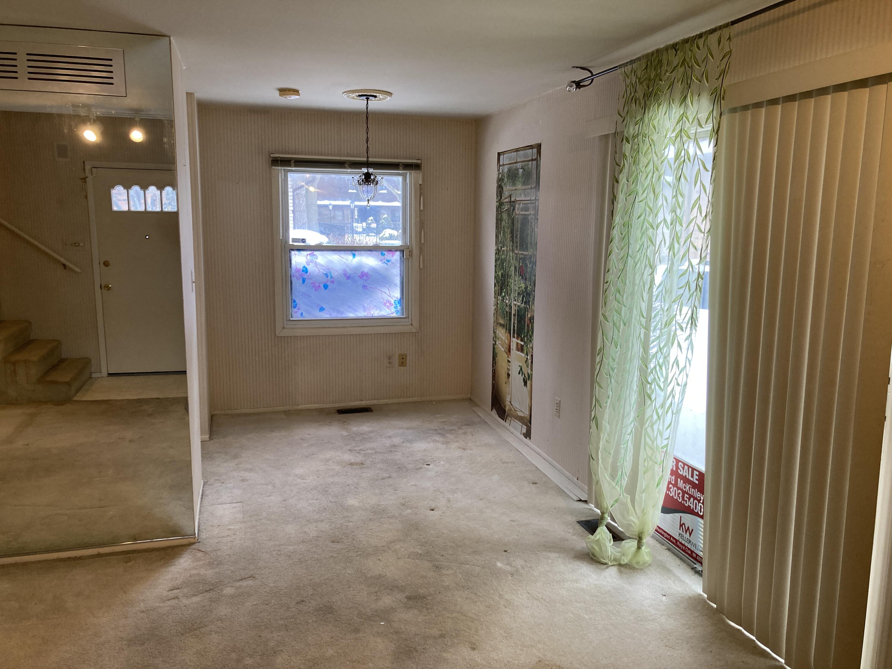 5065 Crooks Road, Unit 49 Royal Oak, MI 48073 - Photo 6 of 22 IMG_6438