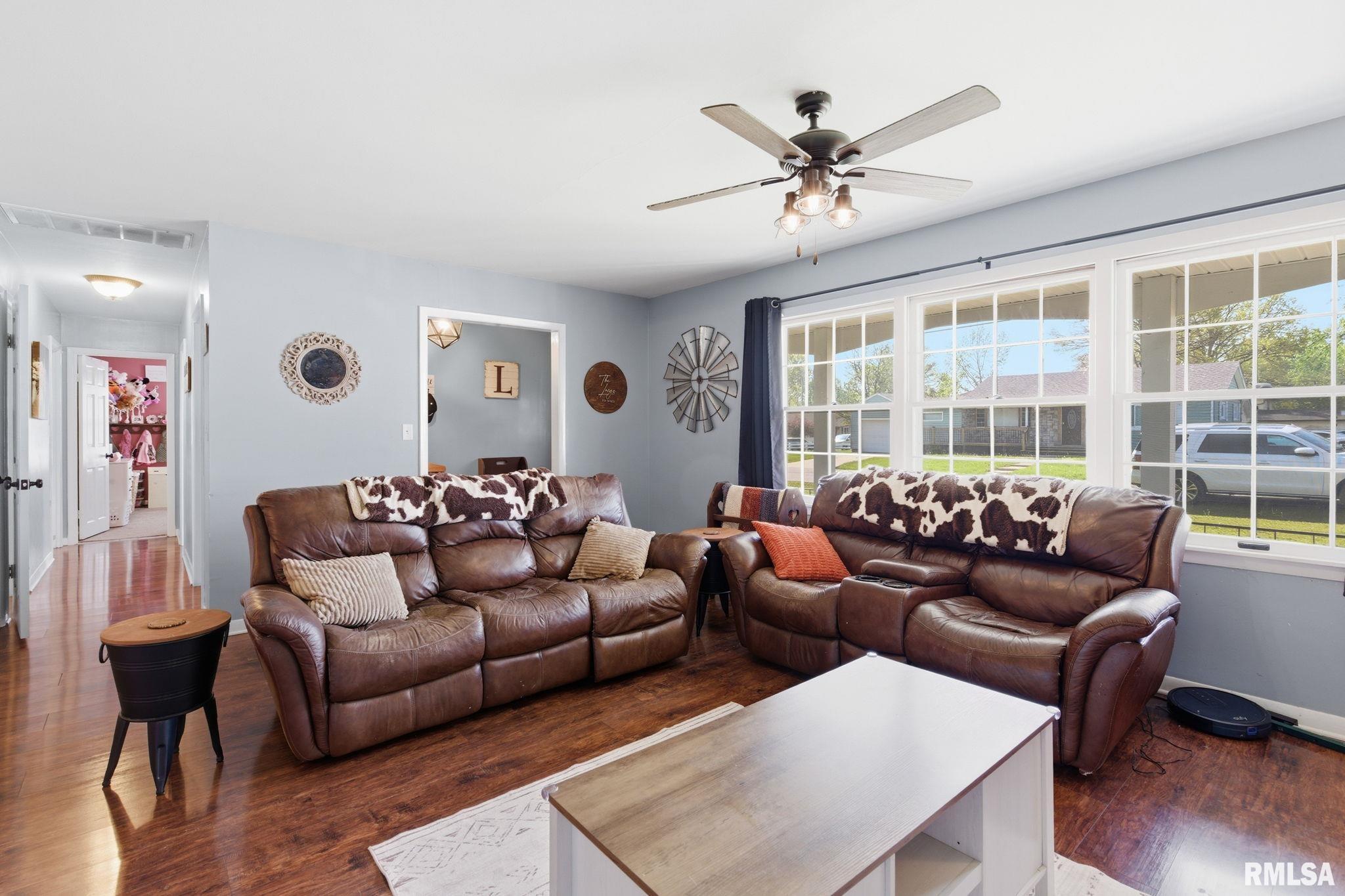 1810 West Chestnut Street Marion, IL 62959 - Photo 4 of 30