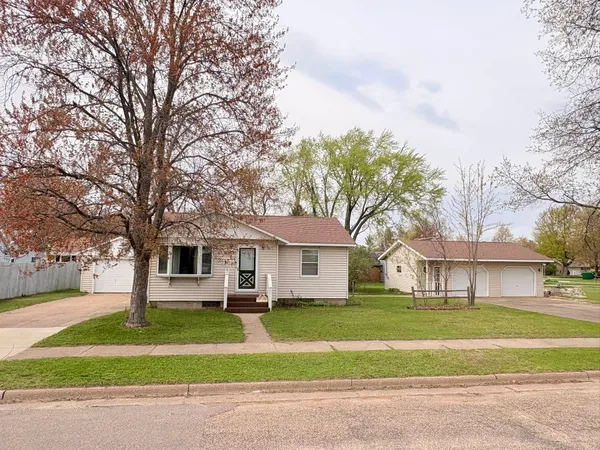 $193,500 | 1521 Monroe Street, Wisconsin Rapids, WI 54494