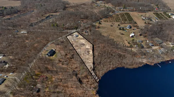 $469,900 | 31730 Brandywine Road, Gobles, MI 49055