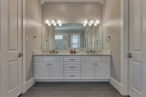$595,000 | 7 Bowers Pine Court, Spring, TX 77389