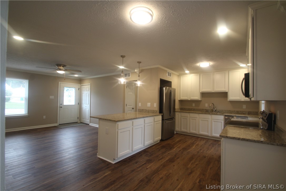 9165 High Street Georgetown, IN 47122 - Photo 7 of 29