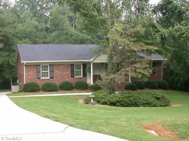 1710 Valley Brook Road Clemmons, NC 27012 - Photo 1 of 4 Exterior Front.