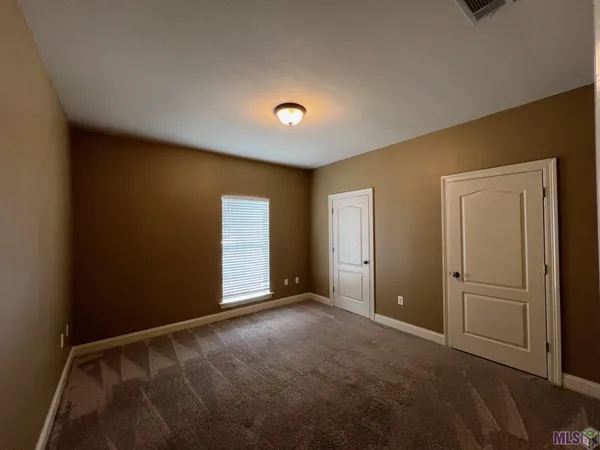 $2,300 | 6400 Pelican Crossing Drive, Gonzales, LA 70737