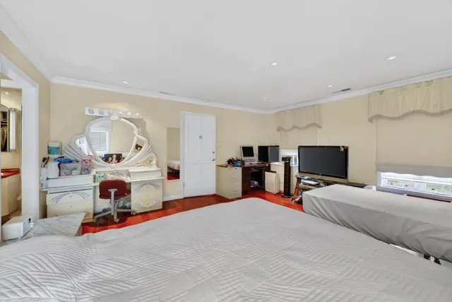 $5,999,000 | 746 Jacaranda Circle, Hillsborough, CA 94010