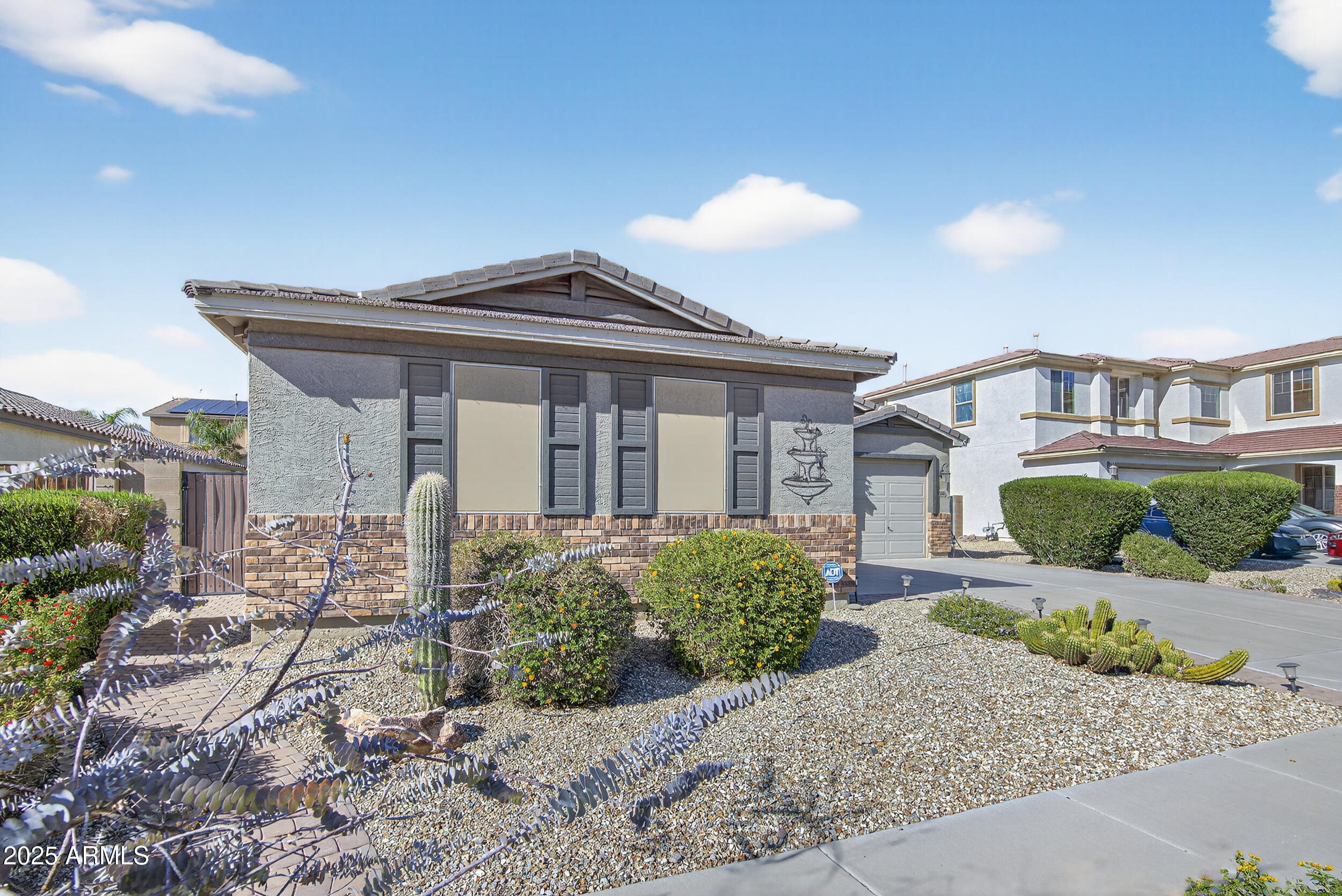 17368 West Red Bird Road Surprise, AZ 85387 - Photo 9 of 82 5_003_007_agent_ossurp