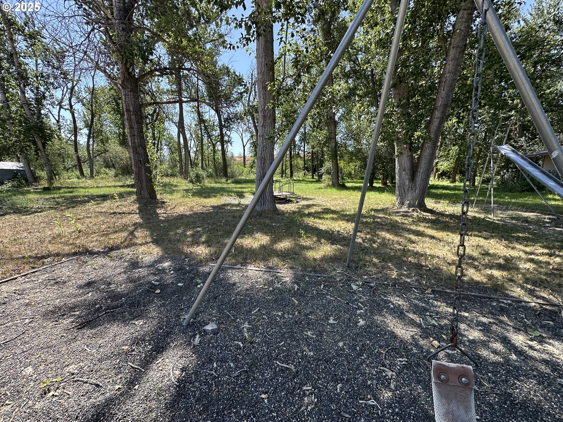 46576 Mission Road Pendleton, OR 97801 - Photo 29 of 31 a view of a park with large trees