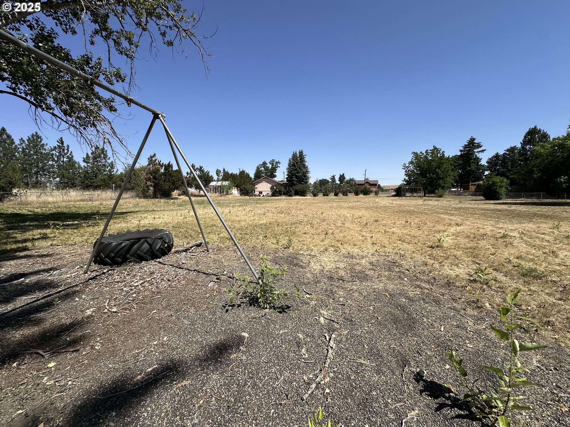 46576 Mission Road Pendleton, OR 97801 - Photo 30 of 31 a view of a lake