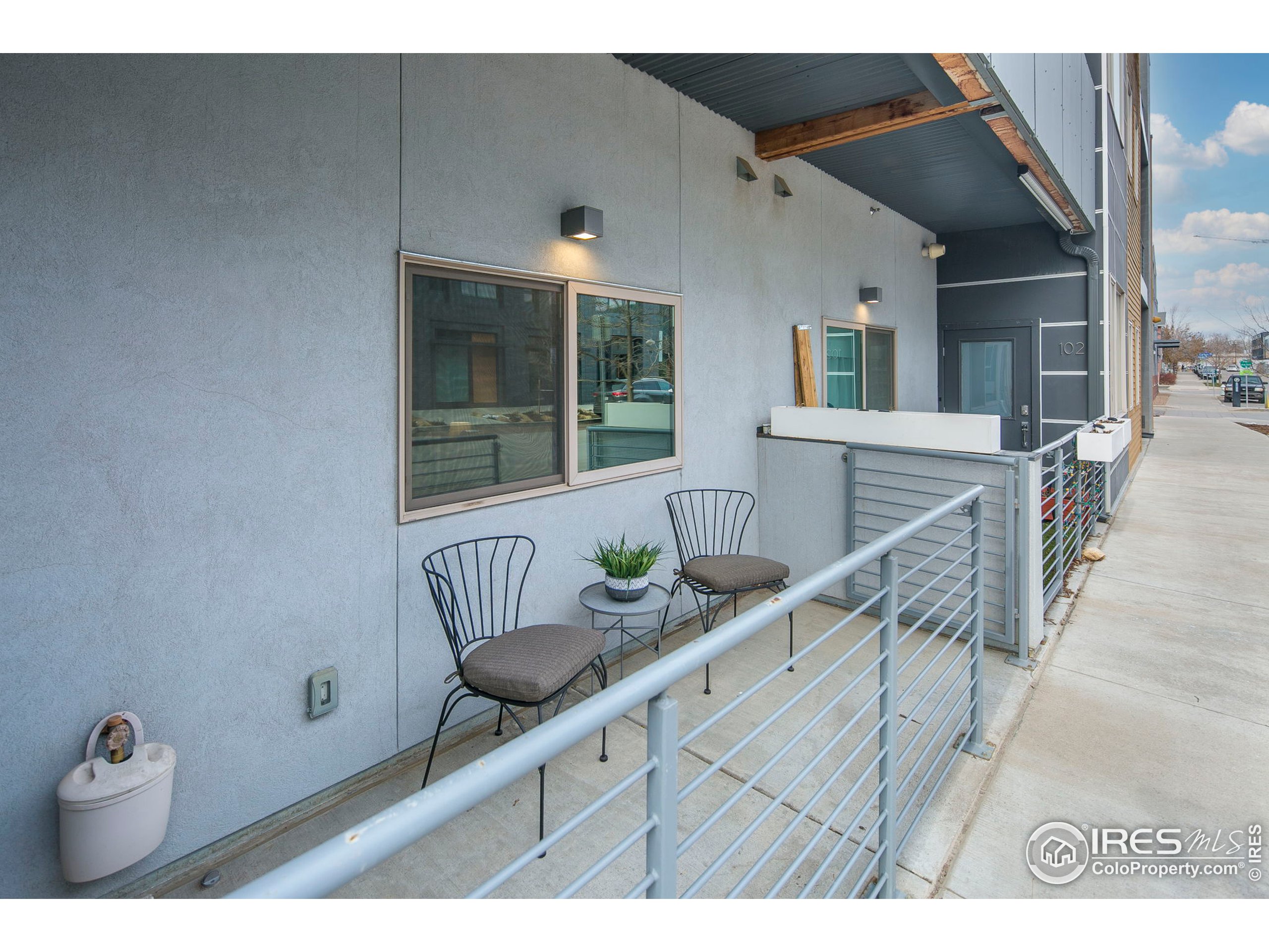 2445 Junction Place, Unit 103 Boulder, CO 80301 - Photo 26 of 29 a view of living room kitchen and entryway