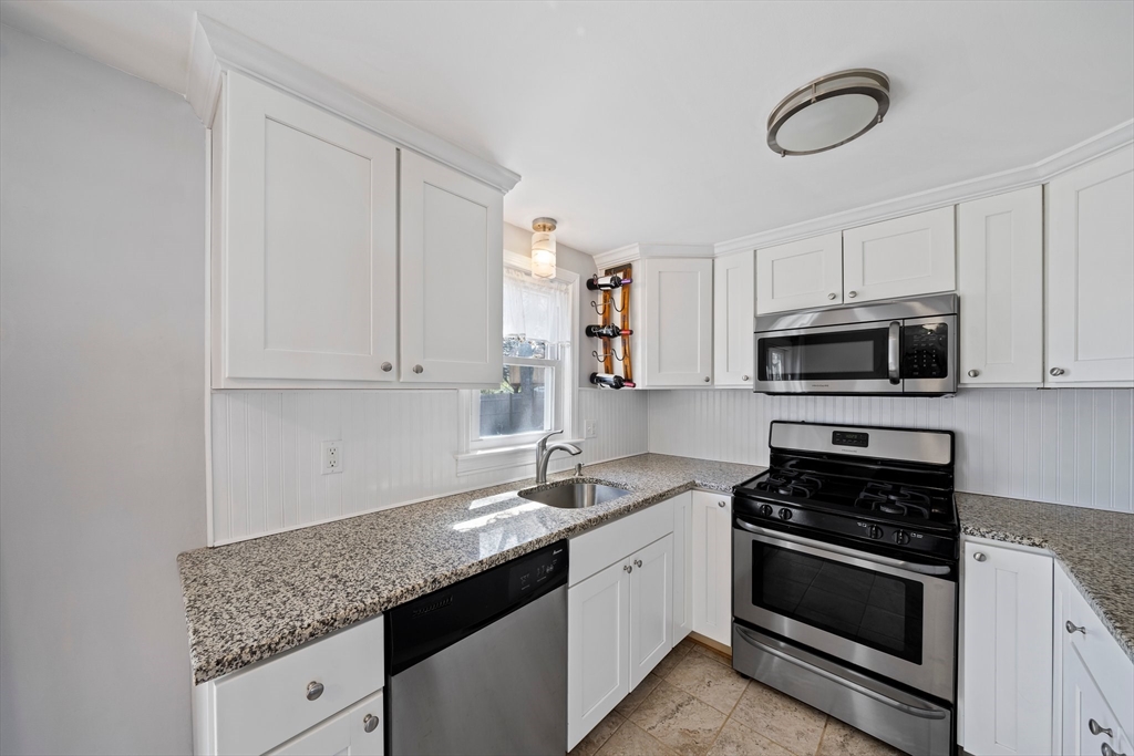 42 Colburne Path Yarmouth, MA 02673 - Photo 5 of 38 Gallery Image 5