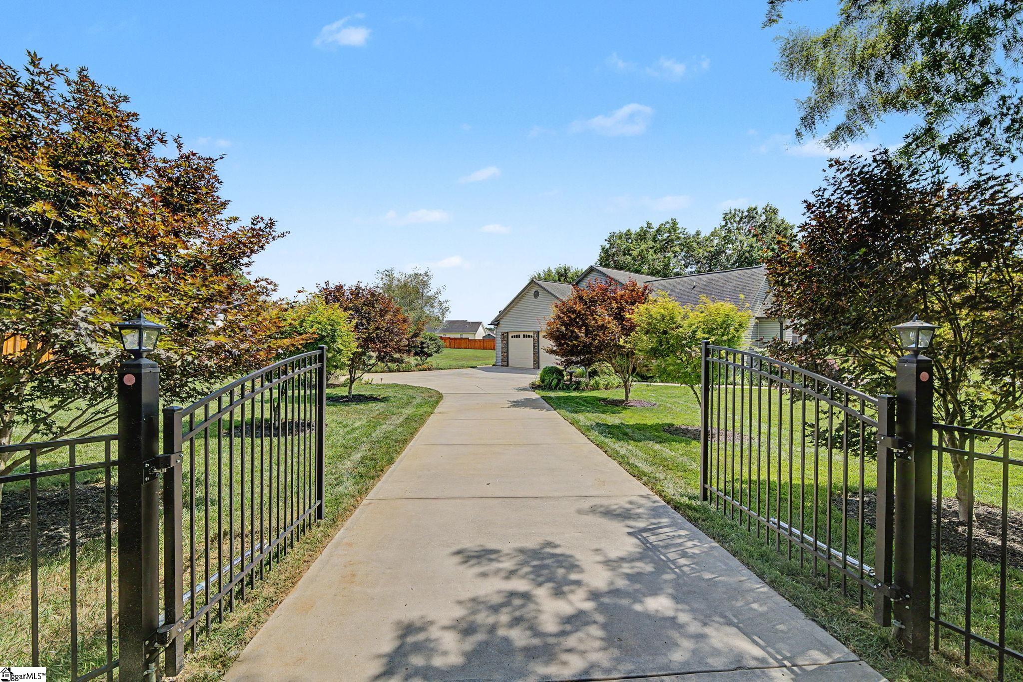 102 Gresham Road Simpsonville, SC 29681 - Photo 2 of 50