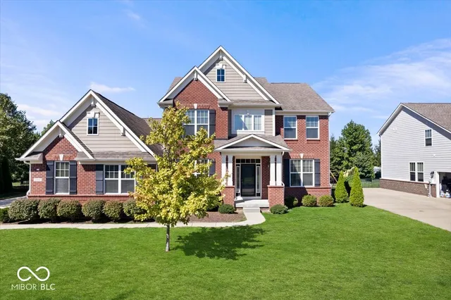 $679,900 | 6406 Concord Drive, Zionsville, IN 46077