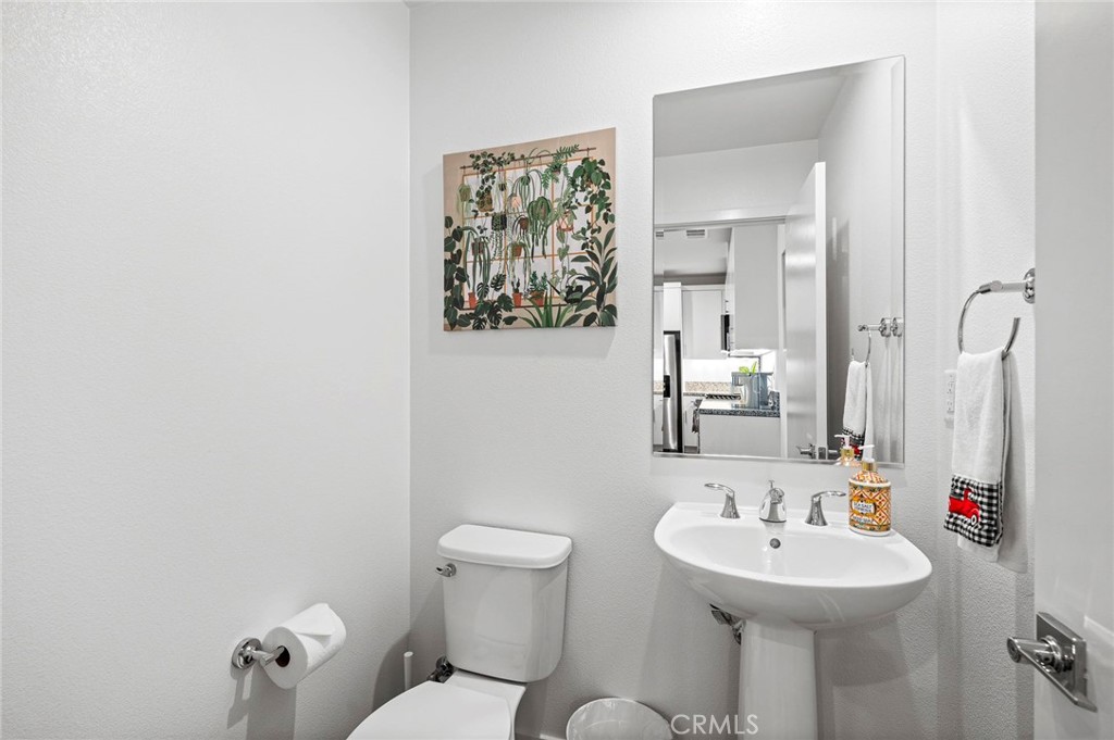 1607 West Bushell Street Anaheim, CA 92805 - Photo 18 of 29 Gallery Image 18