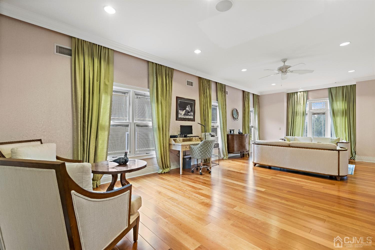 8 Madden Court Edison, NJ 08820 - Photo 12 of 75