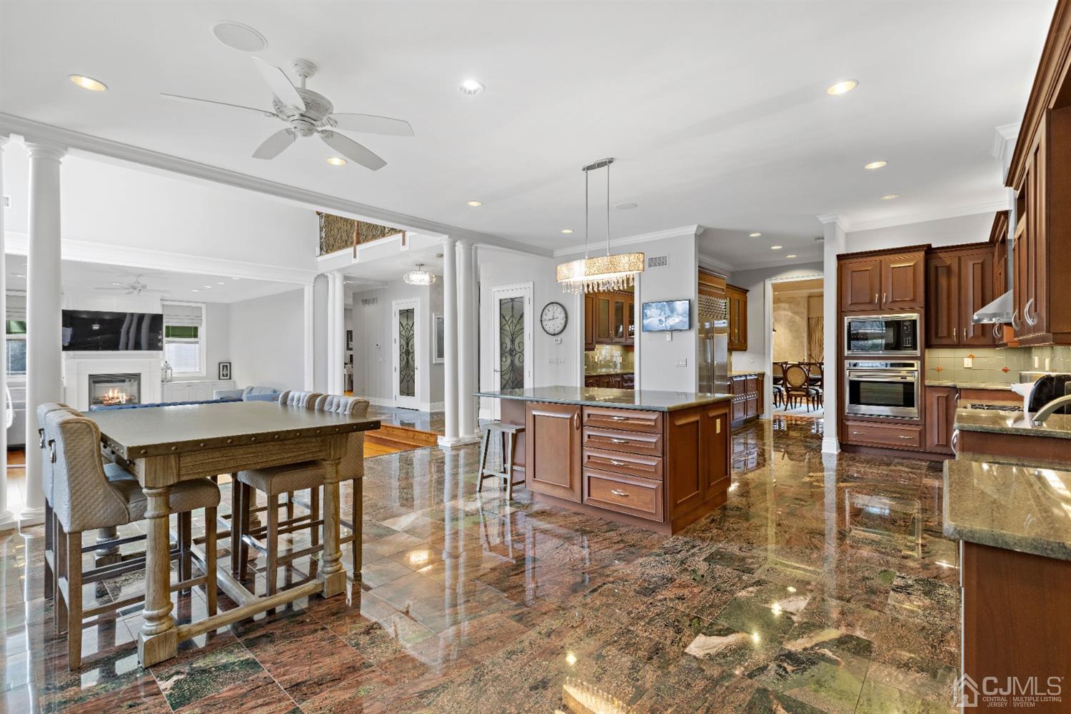 8 Madden Court Edison, NJ 08820 - Photo 18 of 75