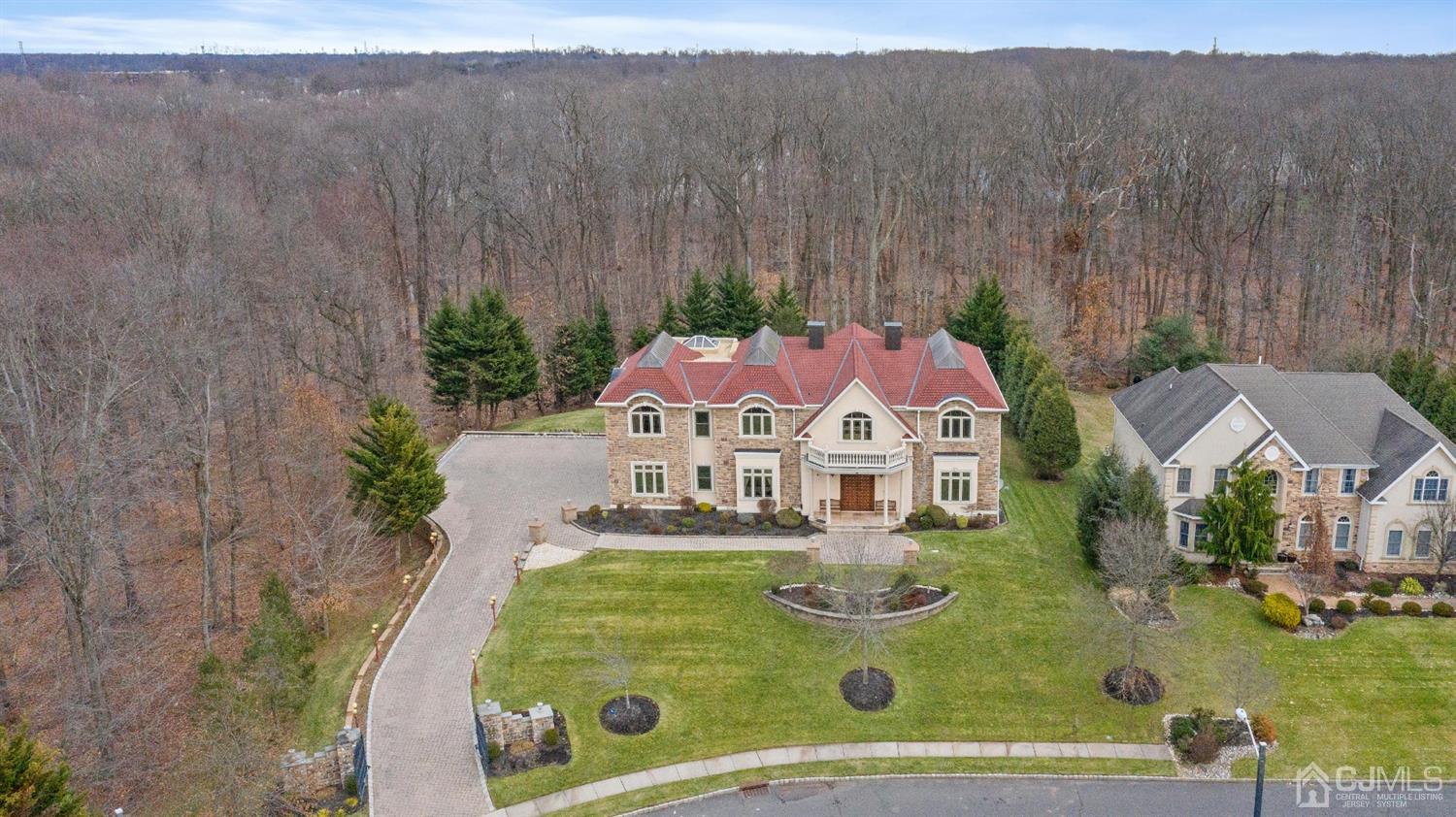 8 Madden Court Edison, NJ 08820 - Photo 5 of 75