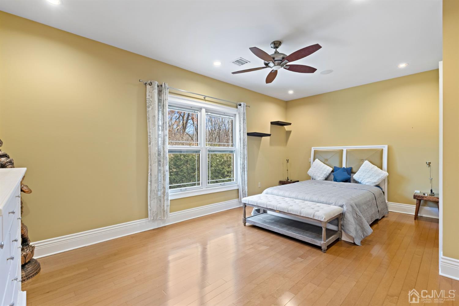 8 Madden Court Edison, NJ 08820 - Photo 49 of 75