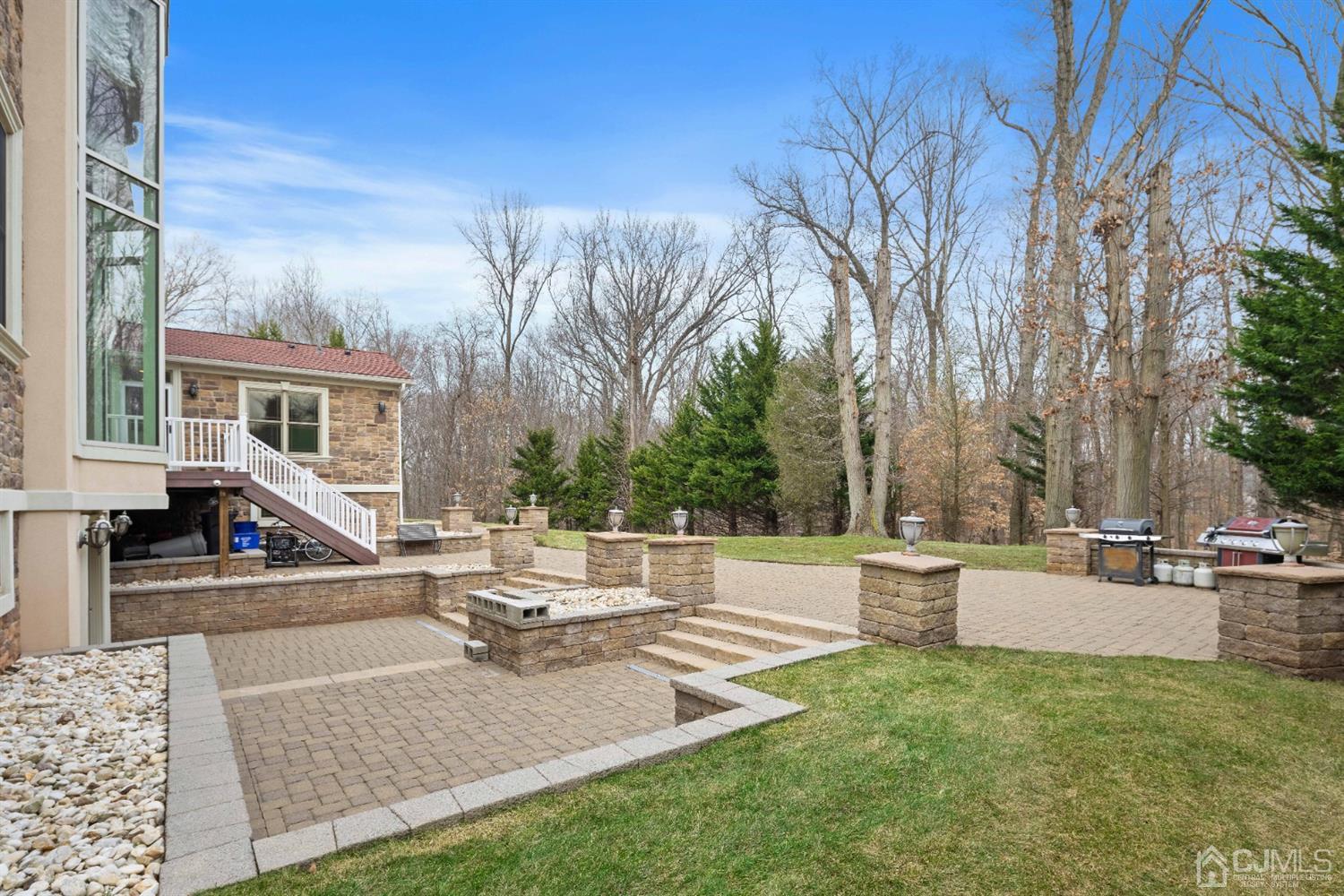 8 Madden Court Edison, NJ 08820 - Photo 73 of 75 a view of a house with backyard and sitting area