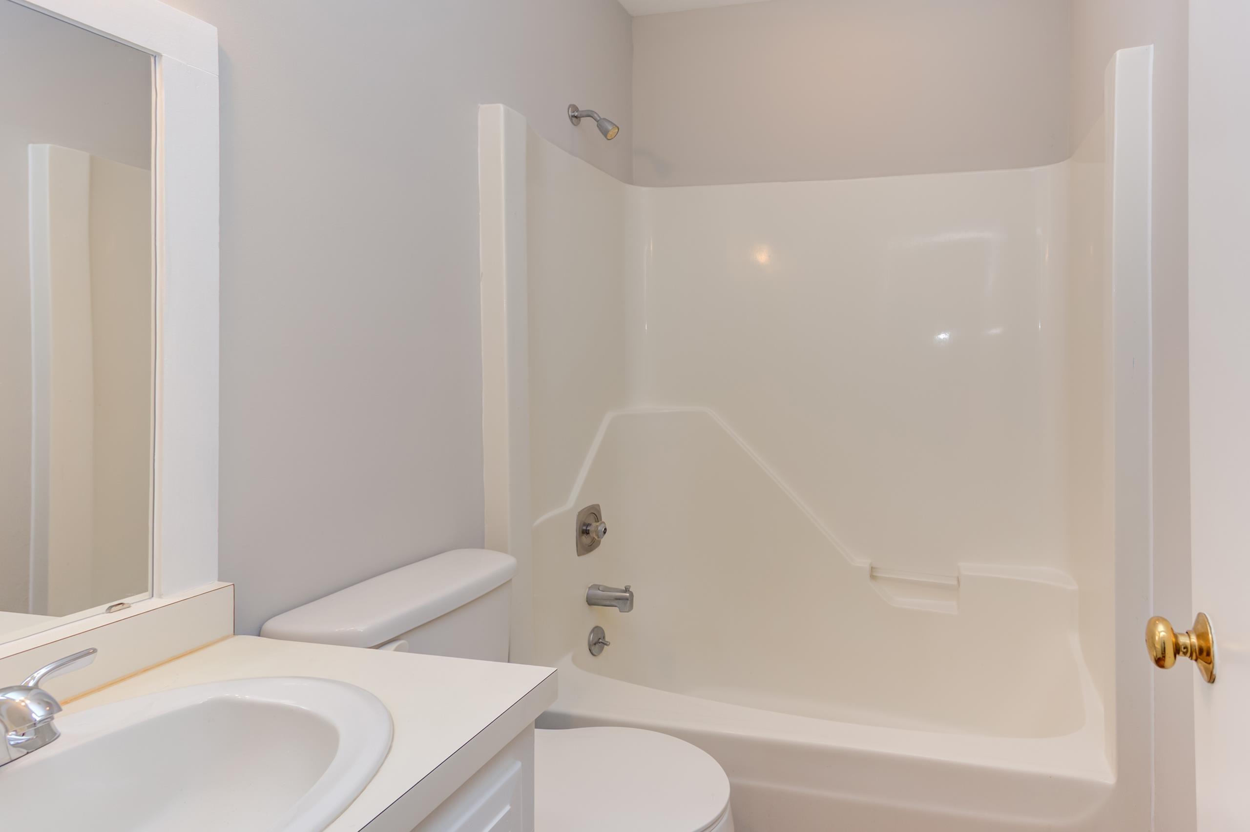 6929 Three Bridges Circle Raleigh, NC 27613 - Photo 19 of 30 Full bath in hallway