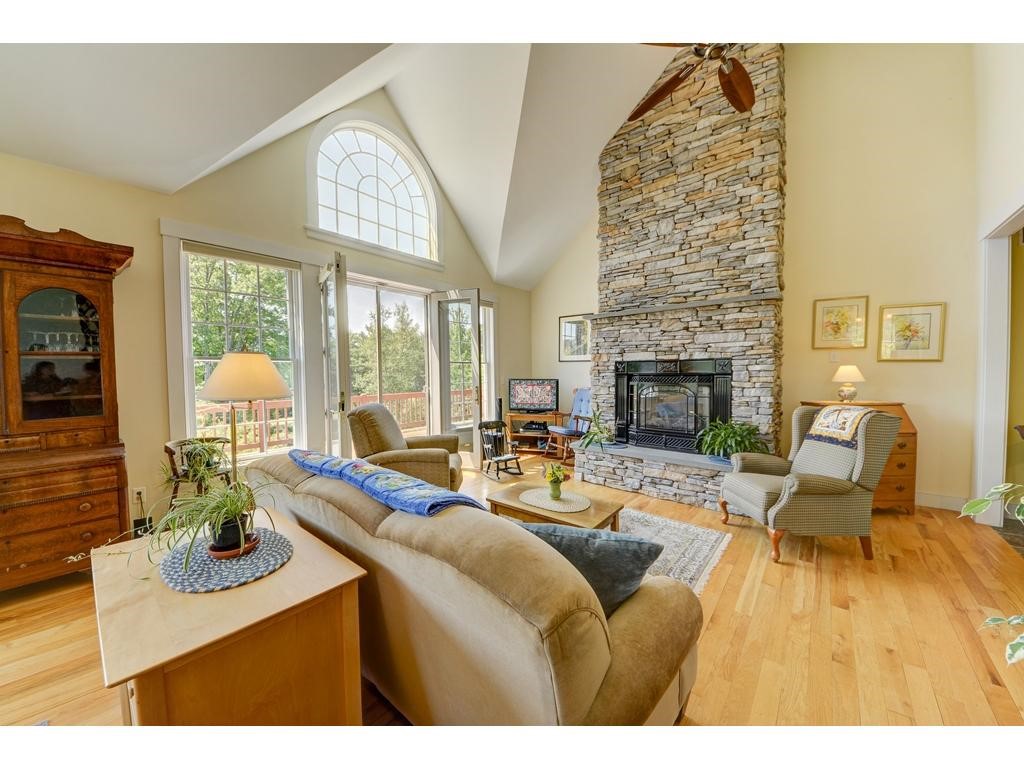 853 Hilltop Road Littleton, NH 03561 - Photo 5 of 36