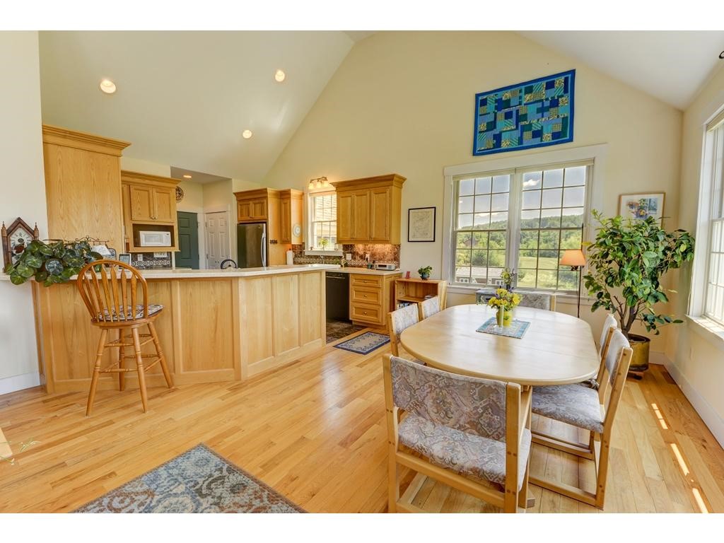 853 Hilltop Road Littleton, NH 03561 - Photo 7 of 36