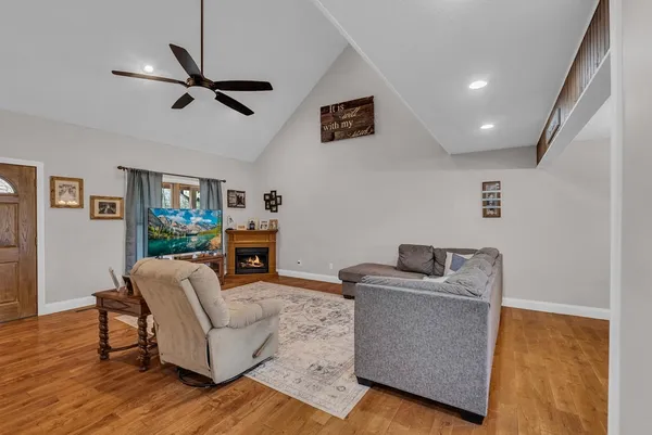 $649,900 | 465 Hickory Lane, Sparta, TN 38583