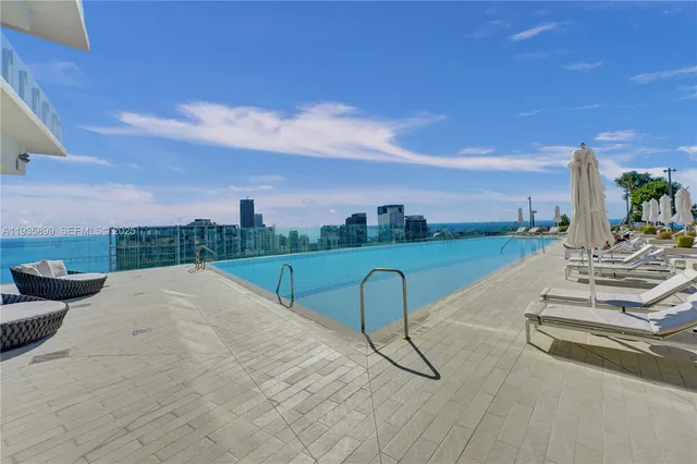 $2,550,000 | 300 Biscayne Blvd Way, Unit 3605W, Miami, FL 33131