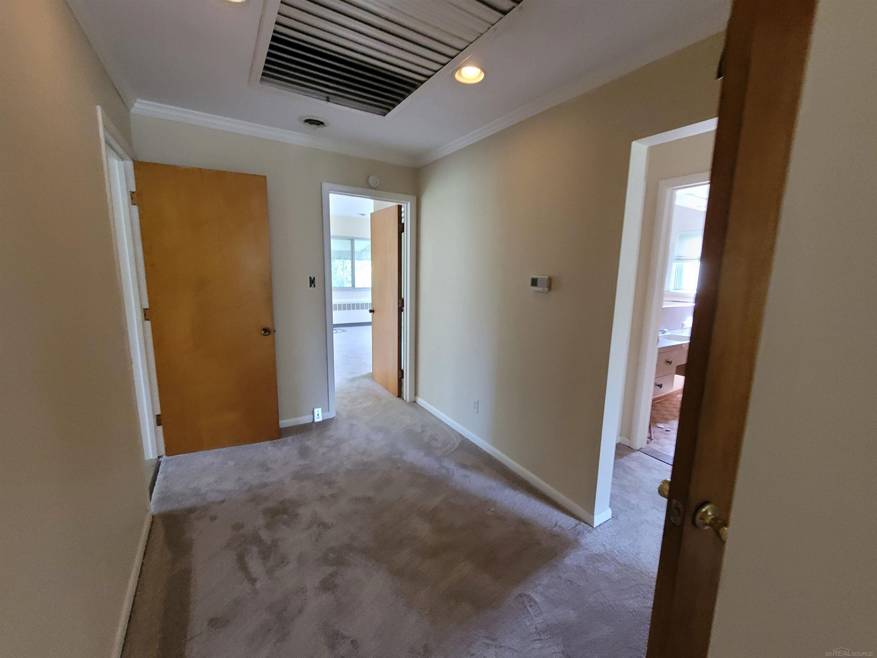 15818 Windmill Point Grosse Pointe, MI 48230 - Photo 12 of 29