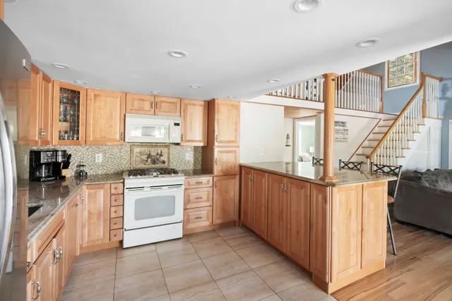 $3,395,000 | 38 East Beach Drive, Southampton, NY 11968