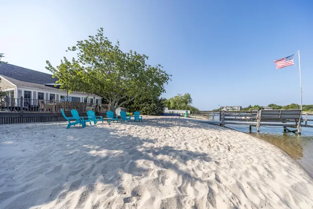 $3,395,000 | 38 East Beach Drive, Southampton, NY 11968