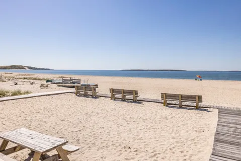 $3,395,000 | 38 East Beach Drive, Southampton, NY 11968