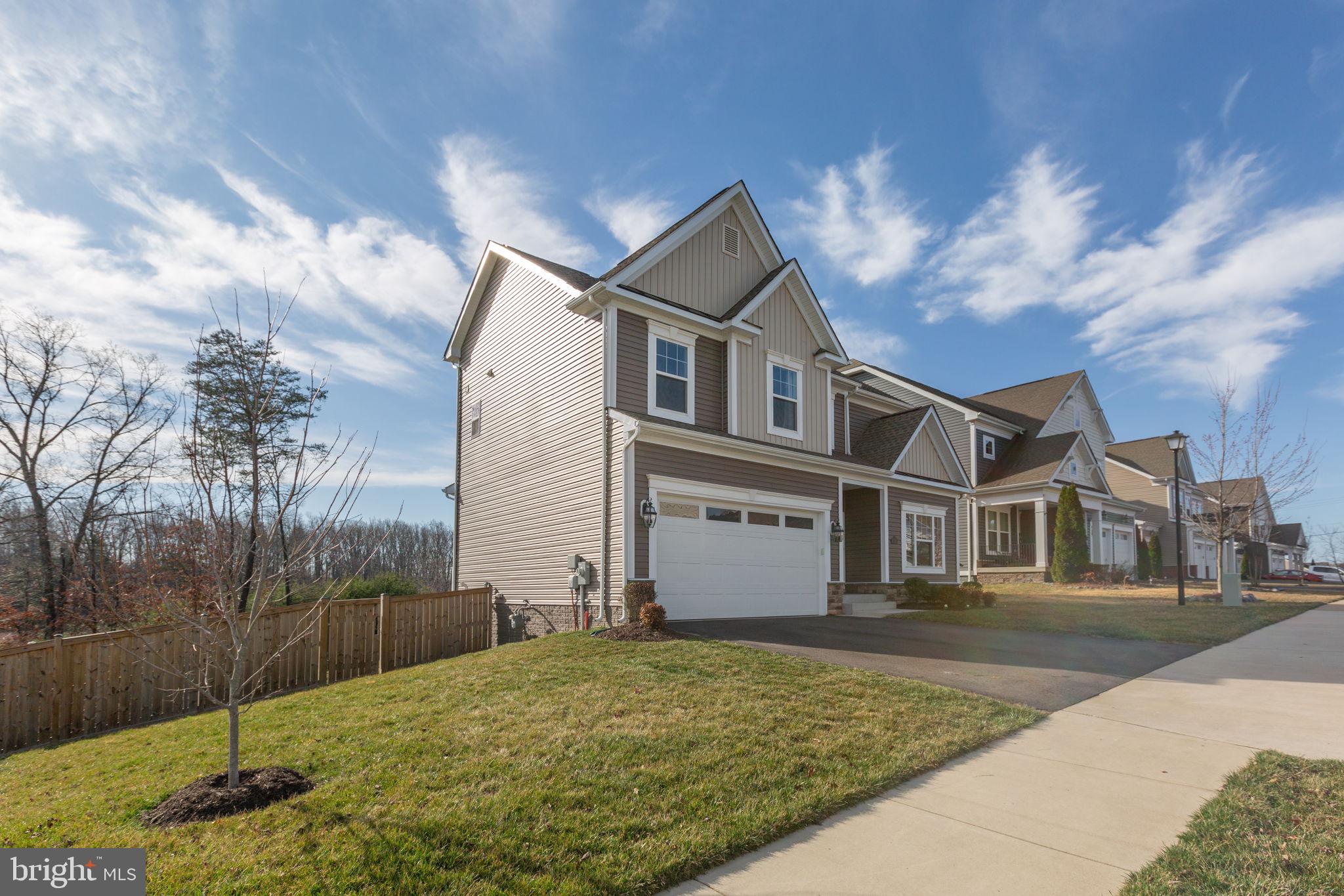 8 Shermans Ridge Road Stafford, VA 22554 - Photo 3 of 37 a backyard of a house