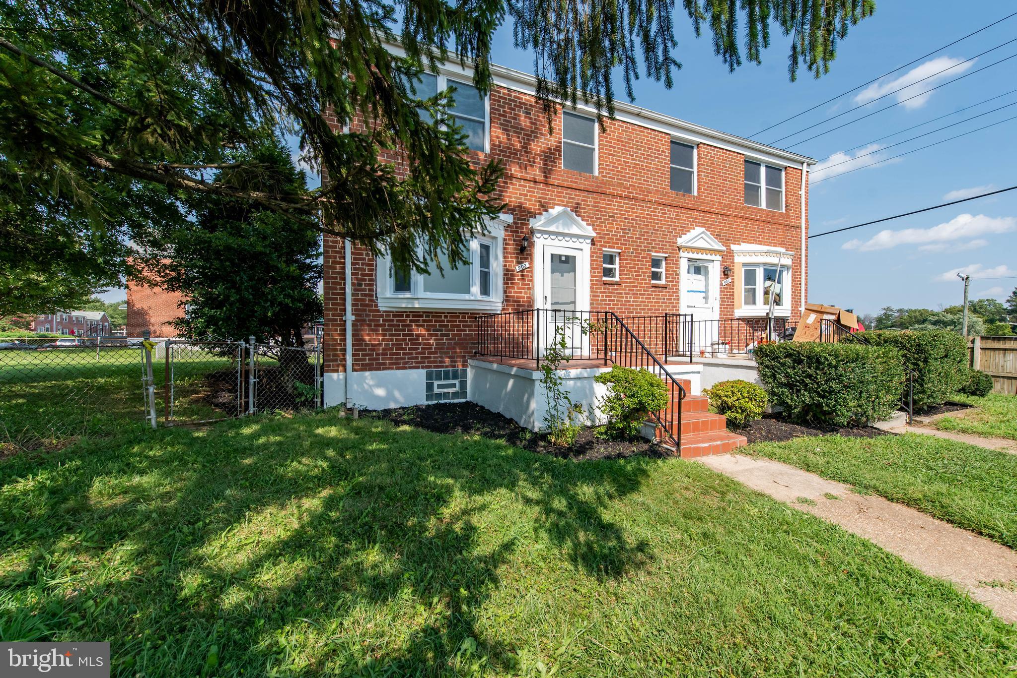903 Coleridge Road Baltimore, MD 21229 - Photo 3 of 27 Exterior