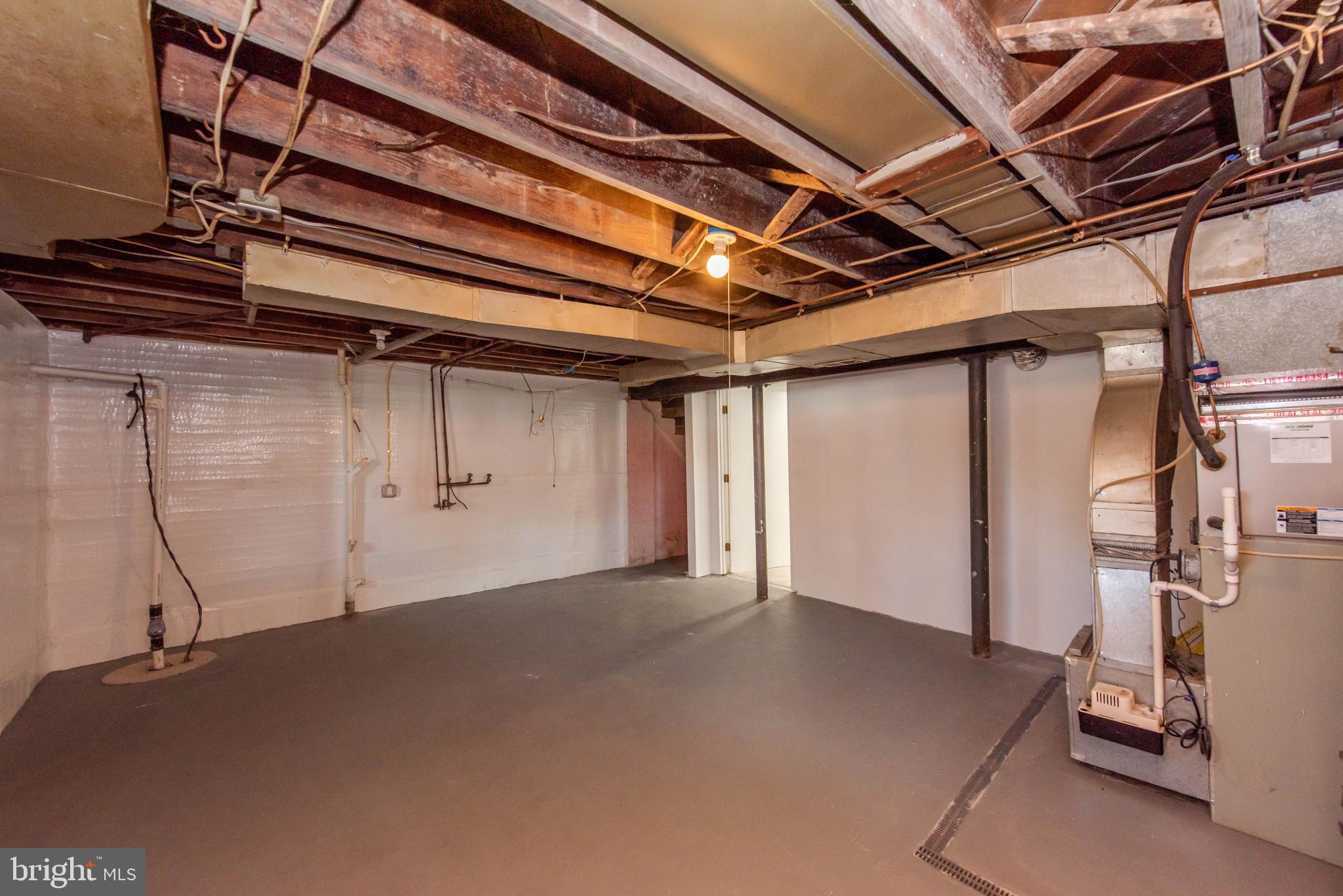 903 Coleridge Road Baltimore, MD 21229 - Photo 26 of 27 Storage