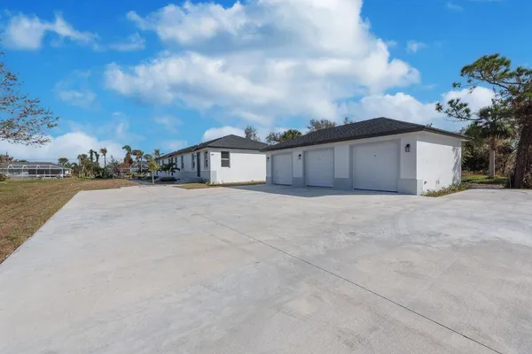 $1,600 | 260 Rotonda Blvd Rotonda Boulevard, Unit 2, Rotonda West, FL 33947