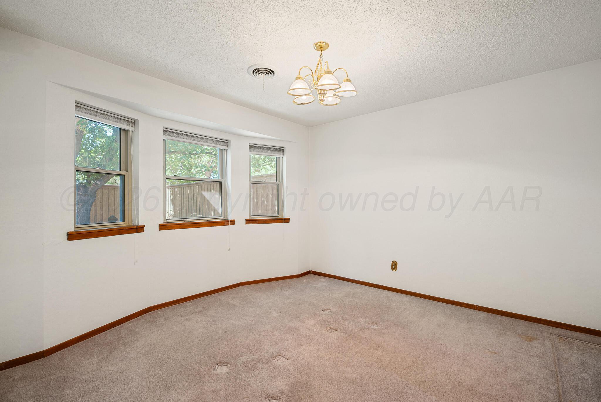6005 Calumet Road Amarillo, TX 79106 - Photo 8 of 20 Dining Area