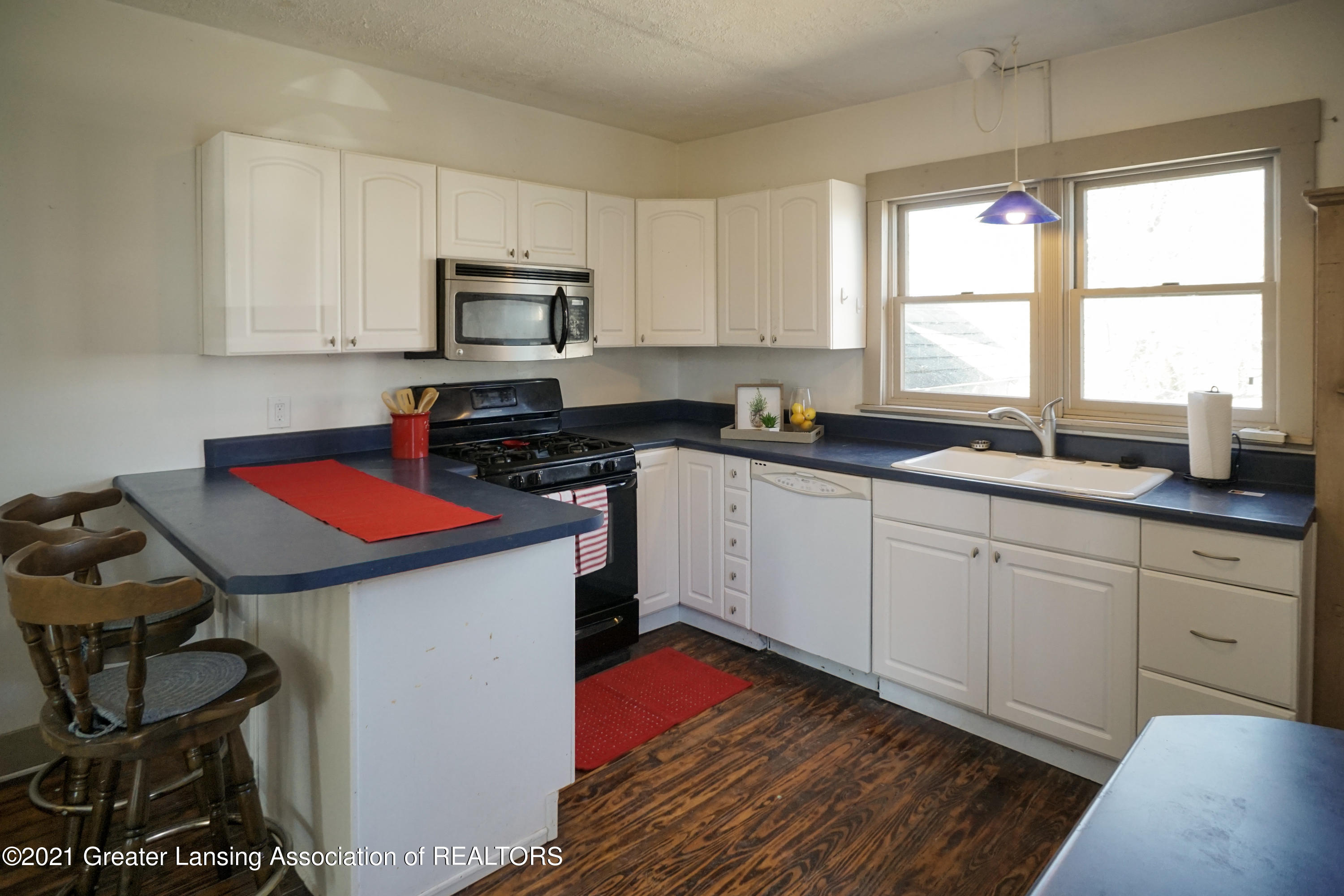 124 West Orchard Street Perry, MI 48872 - Photo 7 of 33 124WOrchard2MLS-24