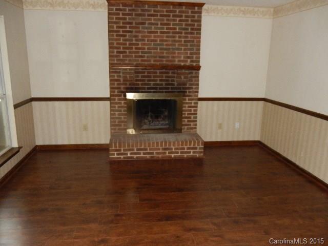 1513 Pine Mountain Road Charlotte, NC 28214 - Photo 2 of 10