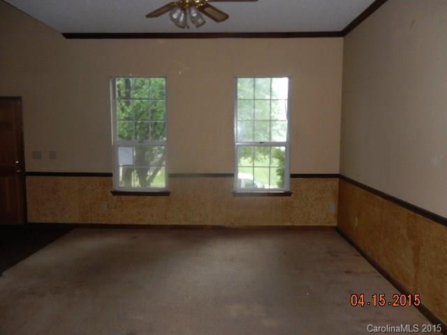 1513 Pine Mountain Road Charlotte, NC 28214 - Photo 5 of 10
