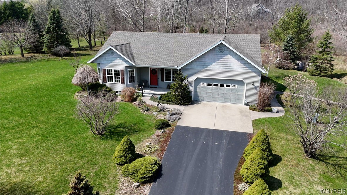 70 Colony Run Alexander, NY 14011 - Photo 3 of 46