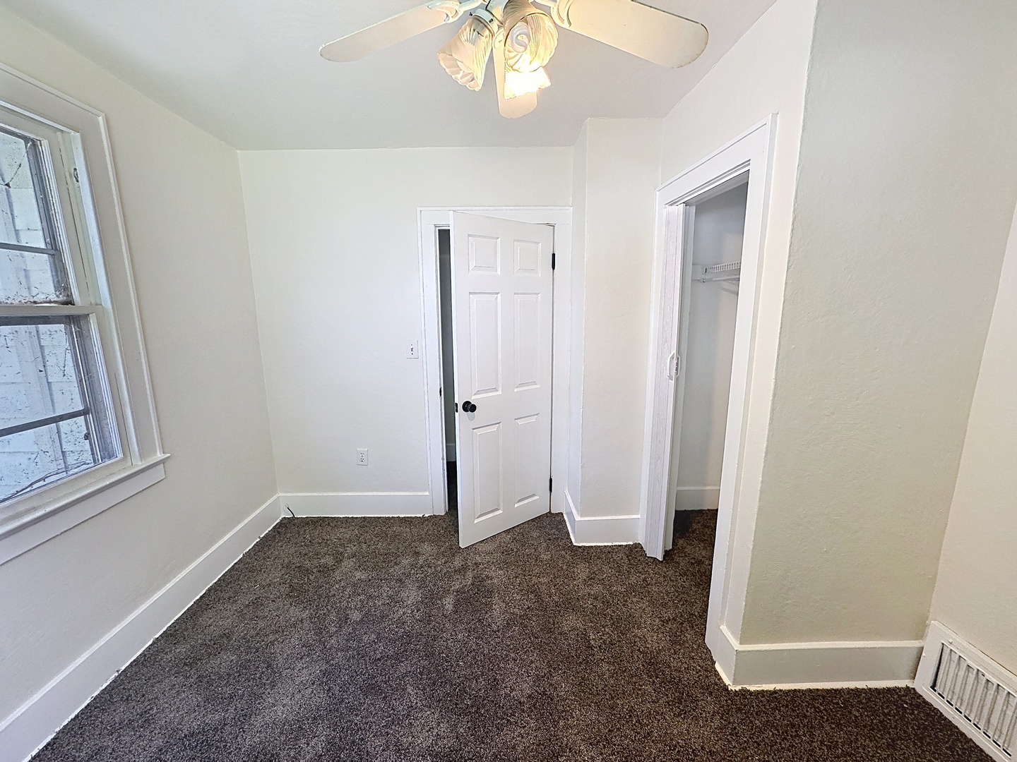 1843 24th Avenue Moline, IL 61265 - Photo 11 of 20