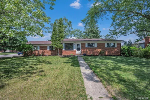$315,000 | 1323 Foreland Drive, Oxford, MI 48371